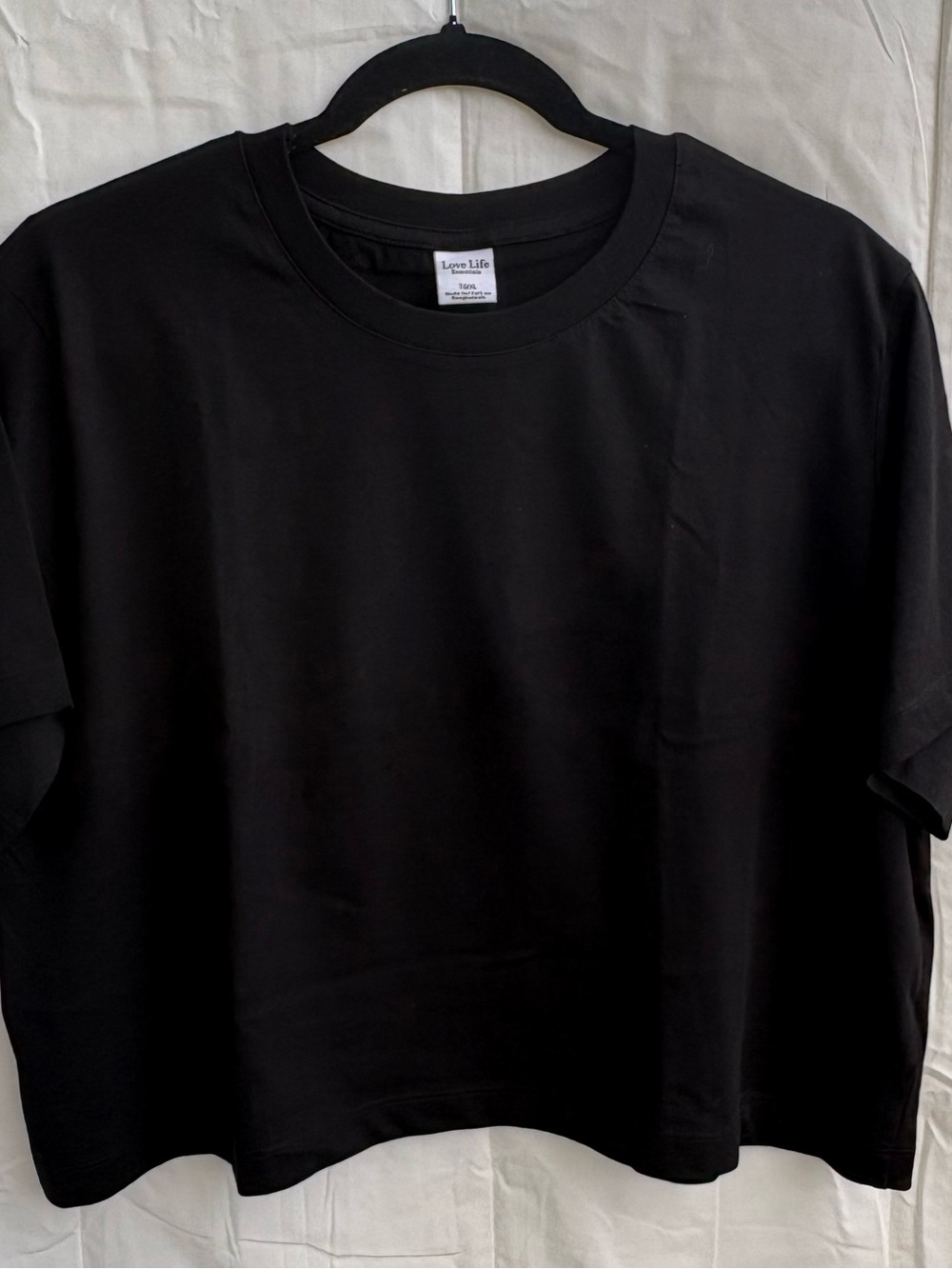 Love Life Essentials Women’s Black Crew Neck, Cropped Top T-Shirt. Size XL.